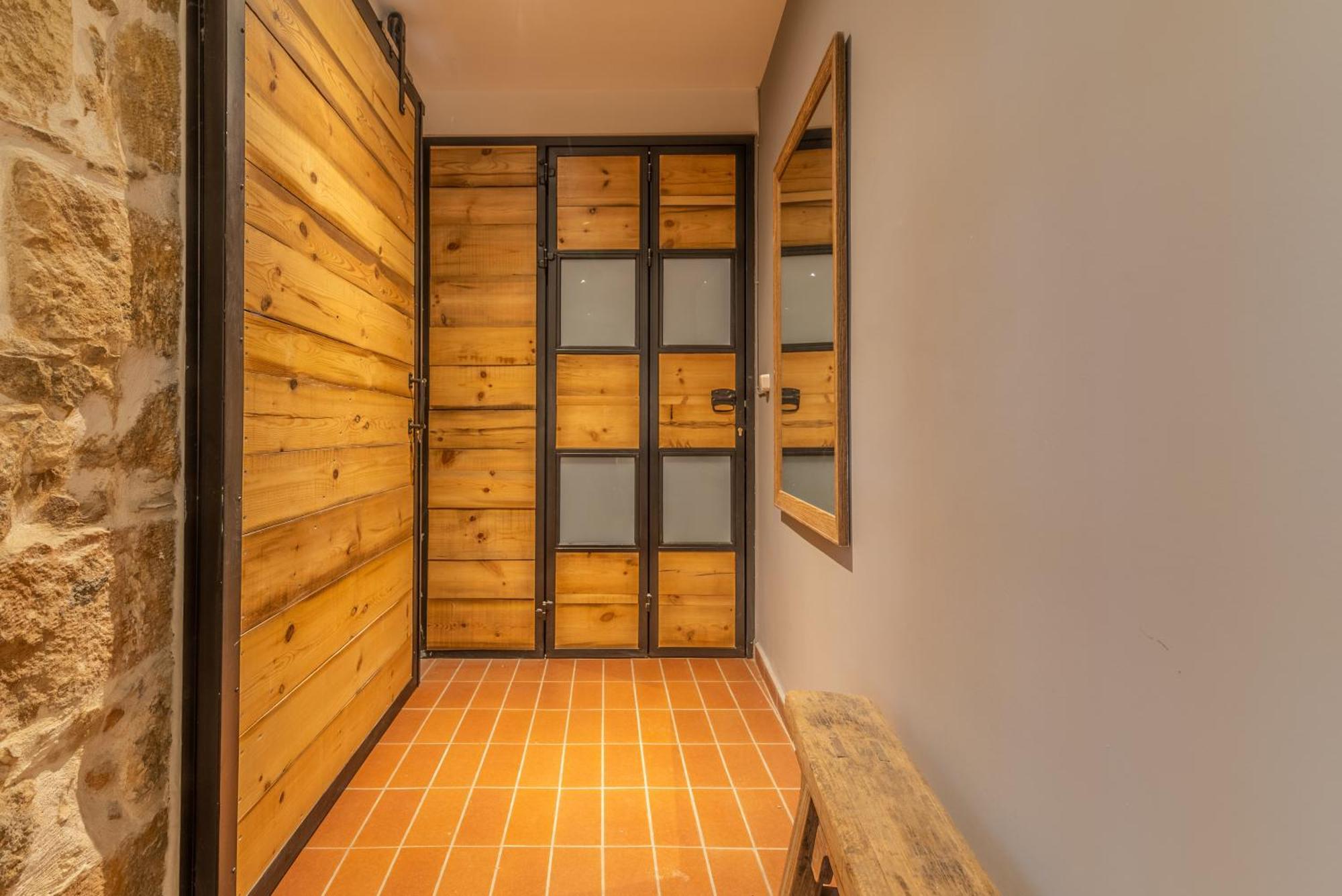 Loft Near The Airport With Seaview Apartment Iraklio