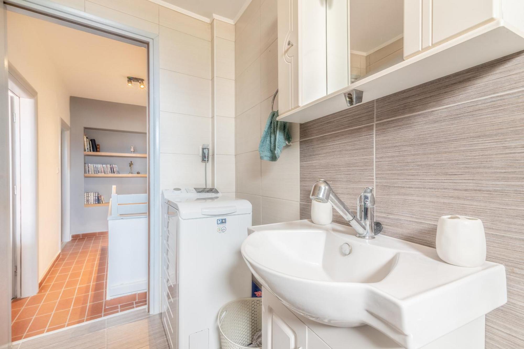 Apartment Loft Near The Airport With Seaview *