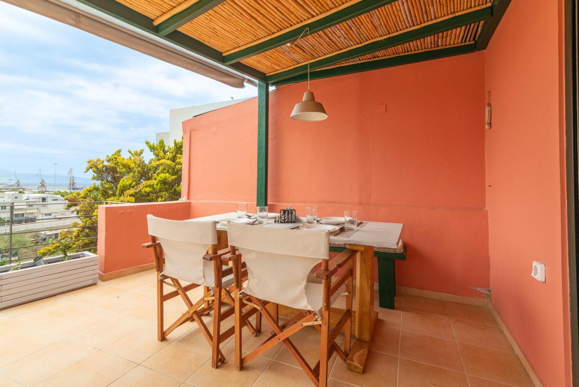 Loft Near The Airport With Seaview Apartment *