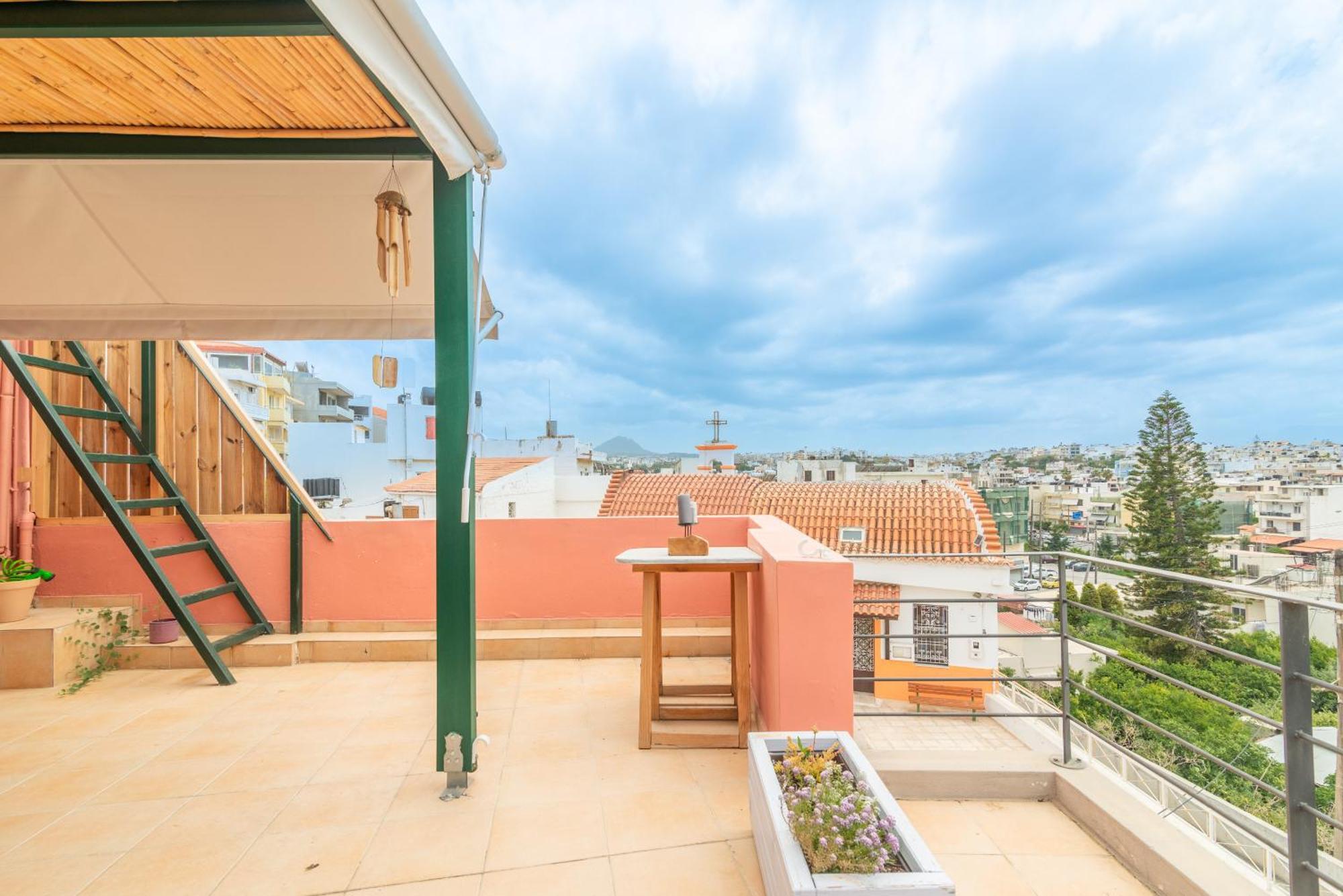 Apartment Loft Near The Airport With Seaview Iraklio